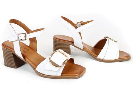 бели дамски сандали на ток от естествена кожа
