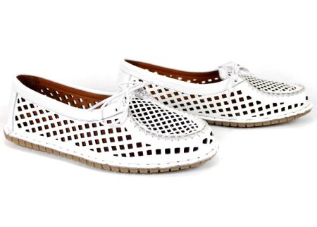 дамски мокасини бяло естествена кожа перфорация