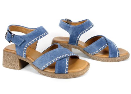 дамски сандали от естествен велур в синьо на ток