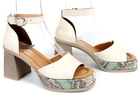 дамски сандали на ток и платформа от естествена кожа бежово