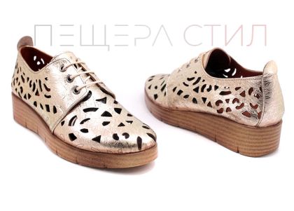 Дамски летни обувки с перфорация в златисто 247-465 ZL