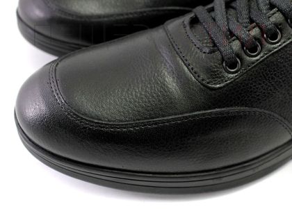 Мъжки обувки от естествена кожа в черно MET 09 CH