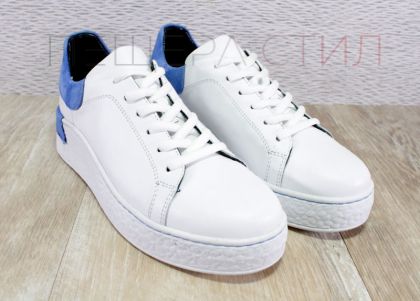 Дамски спортни обувки в бяло  -  Модел Сиара.