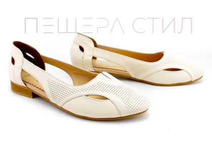 Дамски летни обувки в светло бежов цвят