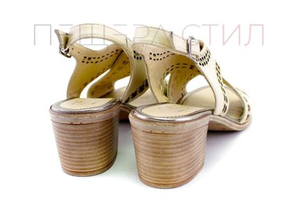 Дамски сандали от естествена кожа в бежово - Модел Малика.
