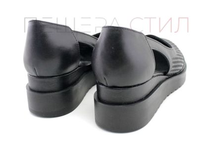 Дамски, отворени обувки от естествена кожа в черно, модел  Елица