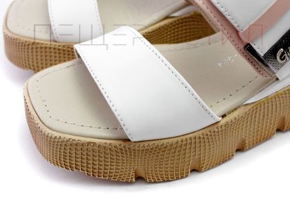 Дамски сандали на ниска платформа в  бало - Модел Линда