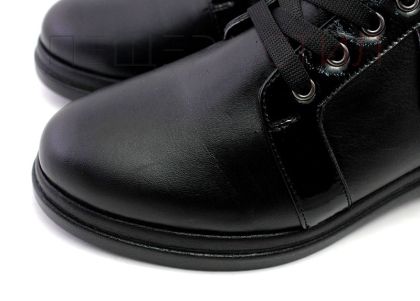 Дамски ежедневни обувки с връзки в черно - Модел БенитаДамски ежедневни обувки с връзки в черно - Модел Бенита