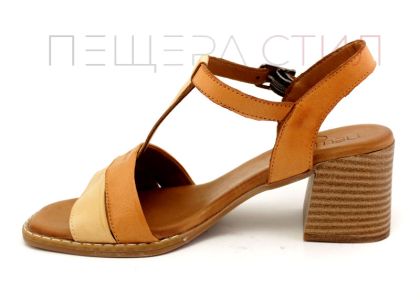 Дамски сандали от естествена кожа в светло кафяво и бисквитено бежово на среден ток - Модел Розалия.