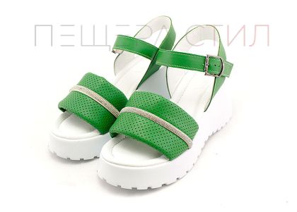 Дамски сандали на платформа в зелено - Модел Изуми.