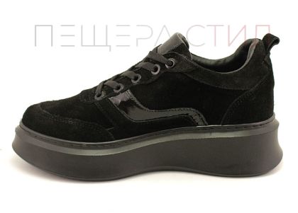 Дамски, спортни обувки от естествен велур в черно - Модел Елизабет.