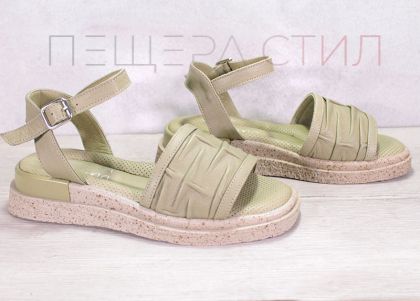 Дамски сандали от естествена кожа в резедаво зелено - модел Селена