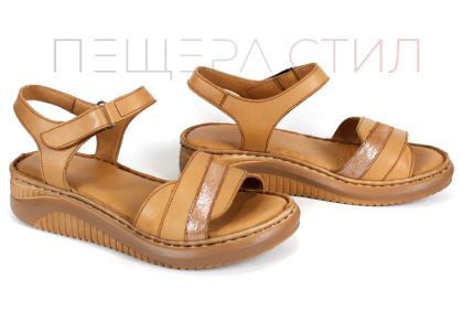 Дамски сандали Sole Chiaro – естествена кожа, светло кафяв цвят, ниско шито ходило