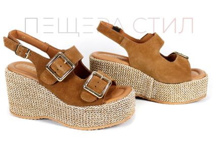 дамски сандали Bella Scala, цвят канела, велур и платформа