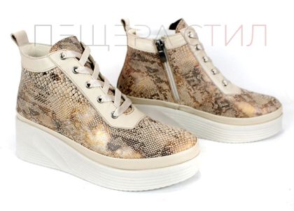 Дамски кларкове от естествена кожа със змийски принт – топъл хастар и удобна платформа - модел Perle Noire                                             Perle Noire