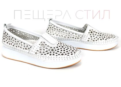 Дамски летни обувки Mira Flow от бяла естествена кожа с перфорация