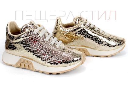 Sunny Pace дамски сникърси от естествена кожа в златисто – изглед отпред