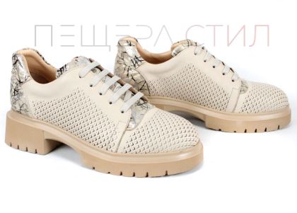 дамски обувки естествена кожа Virella Arte бежови с връзки платформа