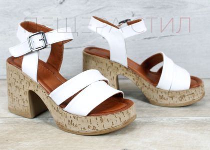 дамски бели сандали на платформа естествена кожа