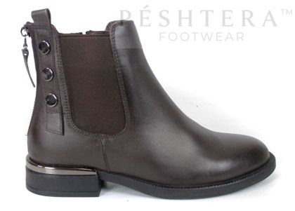 Chiara Moretti women's brown genuine leather Chelsea boots.