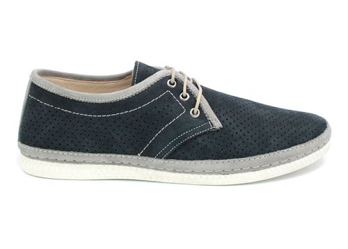 Мъжки ежедневни обувки от естествен набук с перфорация в тъмно синьо със сиви елементи  786-05-01p