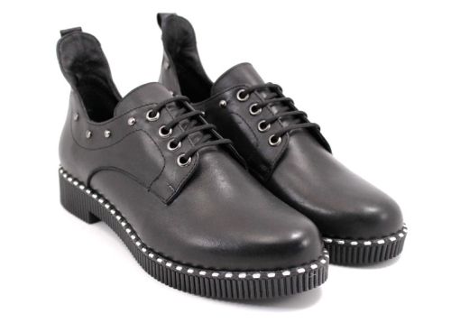 Дамски обувки от естествена кожа в черно 677 CH