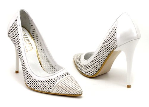Дамски елегантни обувки със ситна перфорация в бяла перла 2022 B