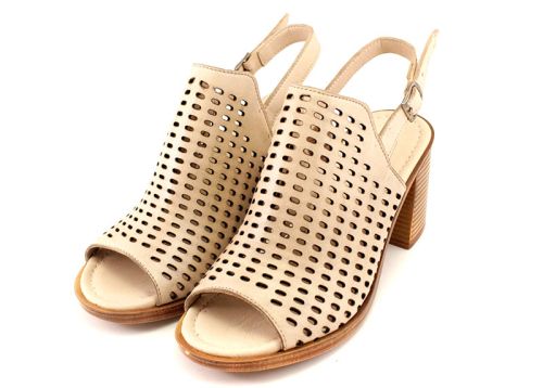 Дамски сандали от естествена кожа в бежово- Модел Марина.