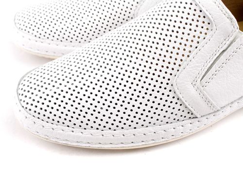 Мъжки летни обувки в бяло, модел Амадеус.