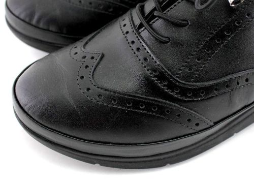 Дамски ежедневни обувки от естествена кожа в черно, модел Лорена