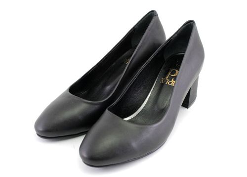 Дамски официални обувки в черно, модел Лада.