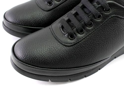 Дамски ежедневни обувки в черно - Модел Кармен.