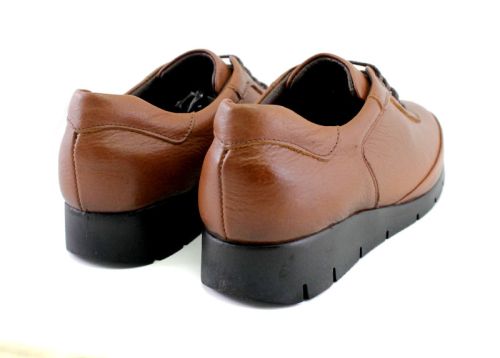 Дамски ежедневни обувки в кафяво- Модел Кармен.