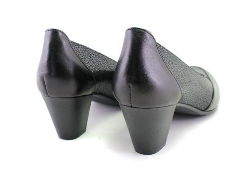 Дамски ежедневни обувки в черно- Модел Гладис.