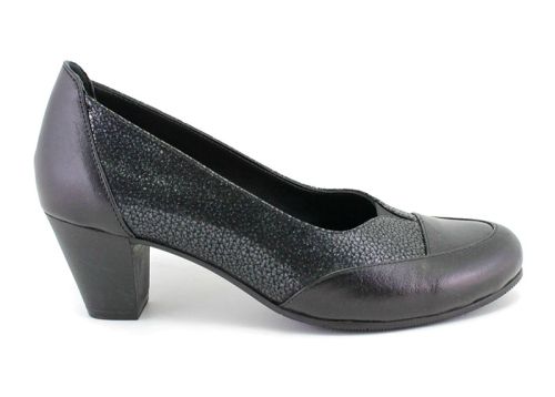Дамски ежедневни обувки в черно- Модел Гладис.