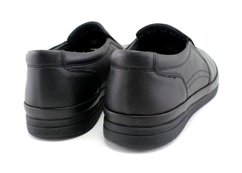 Pantofi casual barbati din piele in negru - model Victorio
