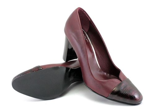 Pantofi cu toc de damă de culoare burgundă, model Enola