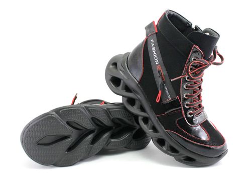 Дамски високи спортни обувки в черно -  Модел Палома.