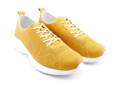 Дамски спортни обувки в цвят горчица -  Модел Веронела.