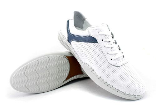 Мъжки летни обувки в бял цвят