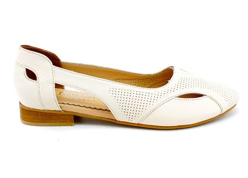 Дамски летни обувки в светло бежов цвят