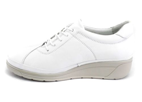 Дамски ежедневни обувки в бяло - Модел Илона