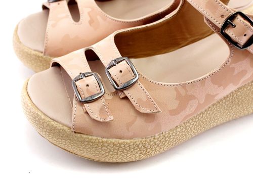Дамски сандали в розово с камуфлажна шарка - Модел Дакота