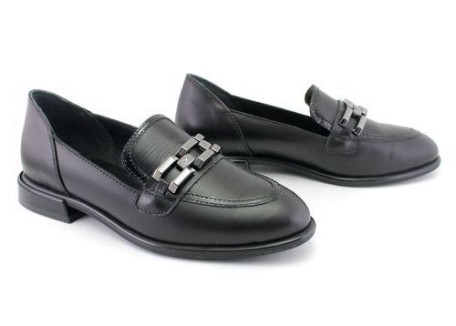 Дамски, ежедневни обувки в черно - Модел Астра.