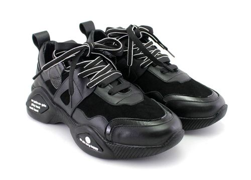 Дамски спортни обувки в черно -  Модел Евита