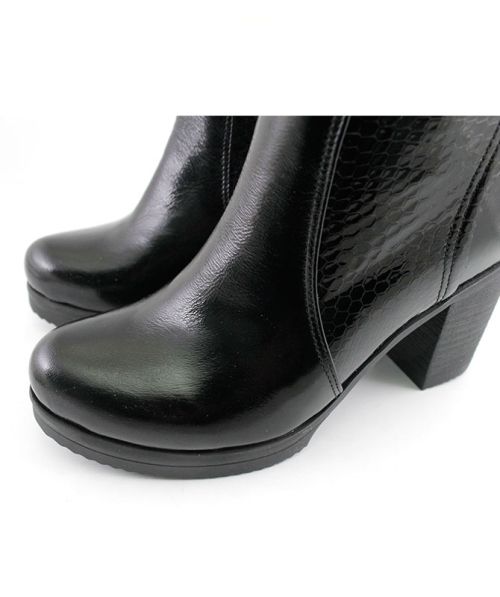 Дамски ботуши от естествен лак със страничен цип, в черно, модел Никол