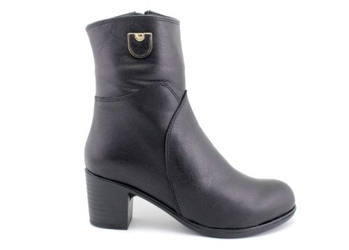 Botine de dama din piele naturala neagra - model Pagane-M