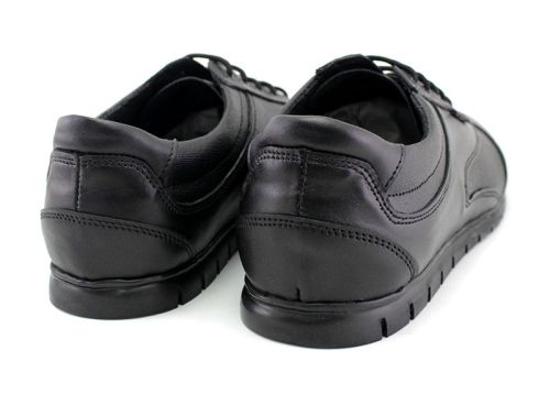 Мъжки, спортни обувки от естествена кожа в черно - Модел Леонардо