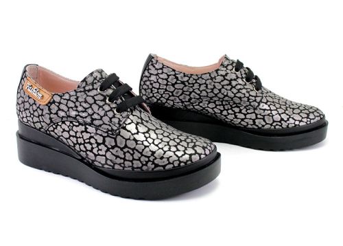 Дамски, ежедневни обувки от естествена кожа в пантерено черно, модел  Калипсо. Размери 36-42.