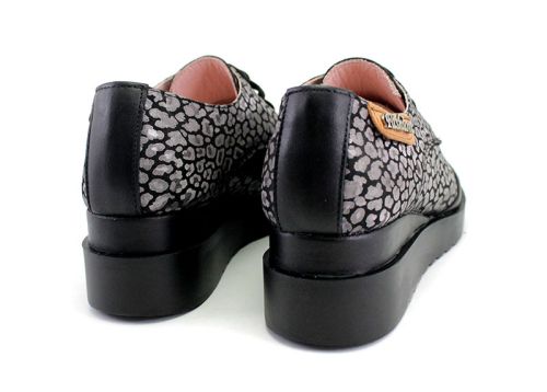 Pantofi casual dama din piele naturala in negru pantera, model Calypso. Marimi 36-42.